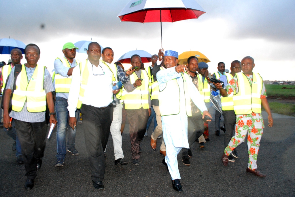 Photo Speaks: FAAN MD inspecting work on runway 18L/36R with aviation correspondents in Lagos