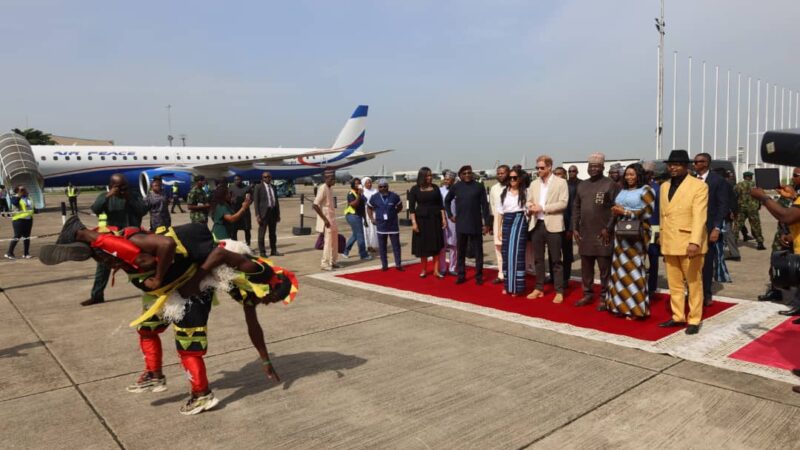 Air Peace earns royal approval, becomes airline of choice for Prince Harry and Meghan’s visit to Lagos