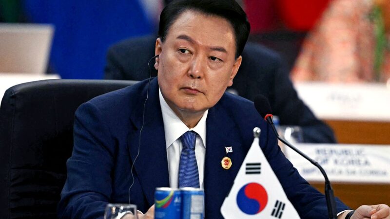 Yoon Suk Yeol Faces Public Outcry Over 3% Salary Increase Amid Impeachment Crisis