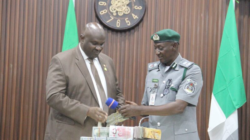 Customs Seizes N654m in Undeclared Foreign Currency at Kano Airport, Hands Over Suspects to EFCC