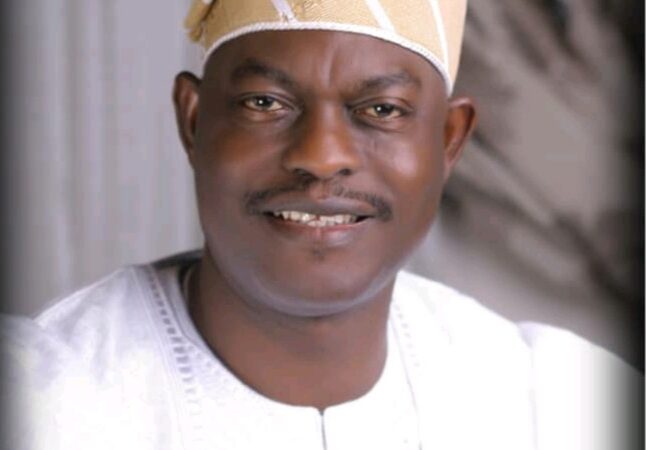 Dr. Taiwo Afolabi Receives Aviation Visionary Investment Award at 29th LAAC Conference