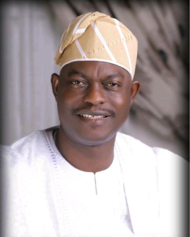 Dr. Taiwo Afolabi Receives Aviation Visionary Investment Award at 29th LAAC Conference
