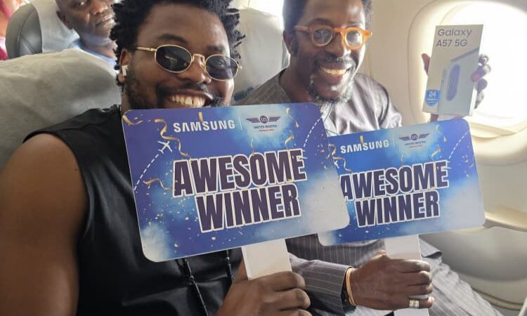 United Nigeria Airlines, Samsung Delight Travellers With New Galaxy Phones in ‘Awesome Row’ Campaign