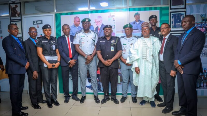 Customs, Police Deepen Partnership on Strategic Communication, Information Sharing