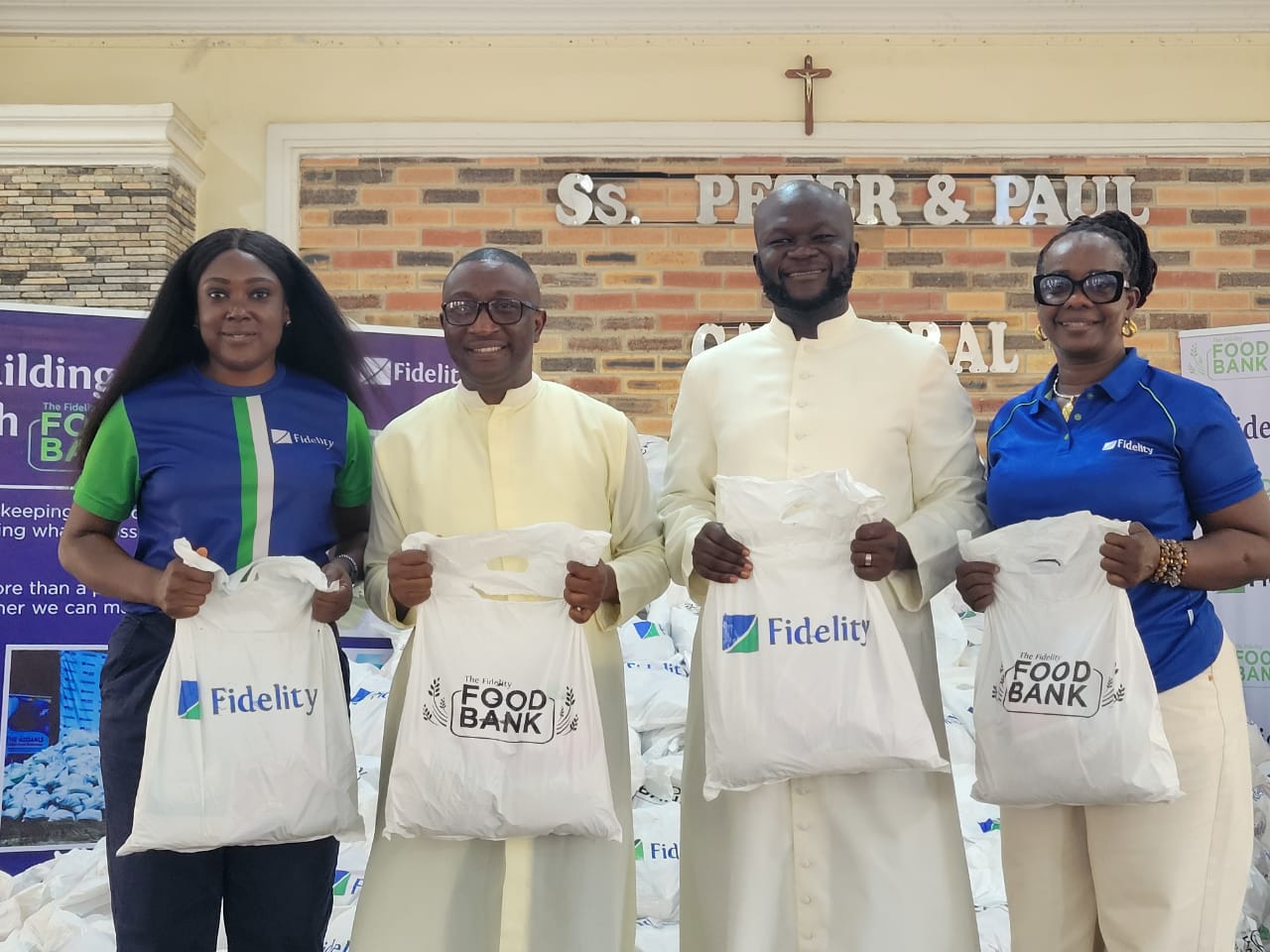 Fidelity Bank Distributes 2,000 Food Packs to Abeokuta Residents, Deepens Food Security Drive